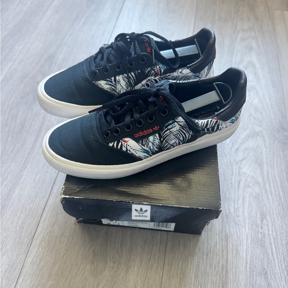 Mens Adidas 3 MC